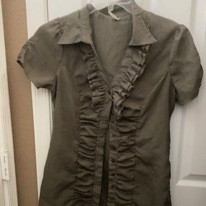 FINAL MARKDOWN Ladies’ Myth Ruffle-front Blouse (M)